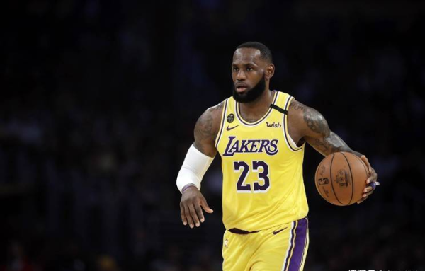 4 cho 1! Clippers thực sự dám nghĩ, James tham gia cùng với Harden, ba người mạnh nhất trong bộ bài 