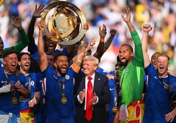 Sự chuyển nhượng của nhân vật chính, lễ kỷ niệm World Cup của Câu lạc bộ Chelsea biến thành chương t