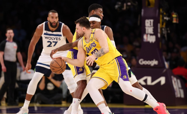 Lakers cảm thấy 