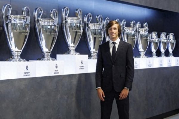 AS: Sự trở lại của giá cao A-fee chứng tỏ tầm quan trọng của việc Real Madrid thiết lập giá mua lại 